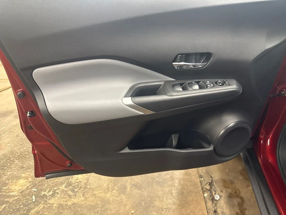 2024 Nissan Kicks - Image 12 of 12
