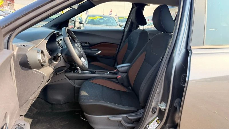 2024 Nissan Kicks - Image 12 of 12