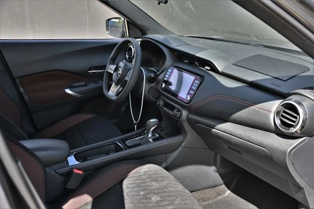 2024 Nissan Kicks - Image 14 of 18