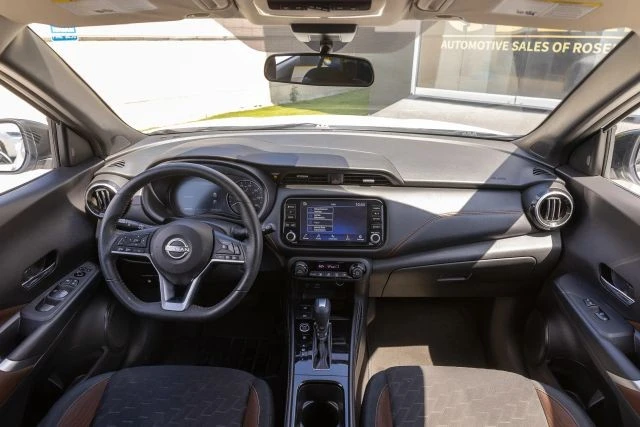 2024 Nissan Kicks - Image 24 of 31