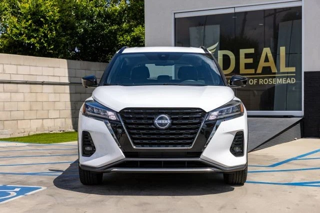 2024 Nissan Kicks - Image 7 of 31