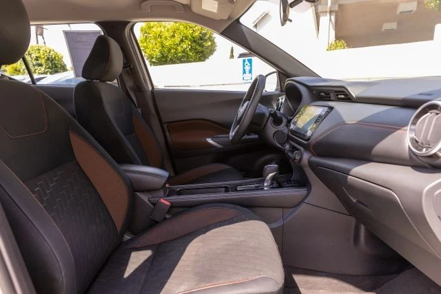 2024 Nissan Kicks - Image 27 of 31