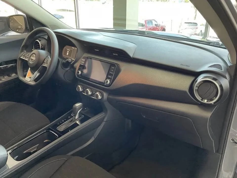 2024 Nissan Kicks - Image 12 of 14