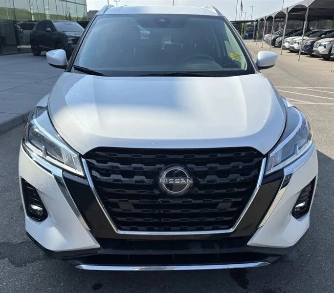 2024 Nissan Kicks - Image 2 of 17