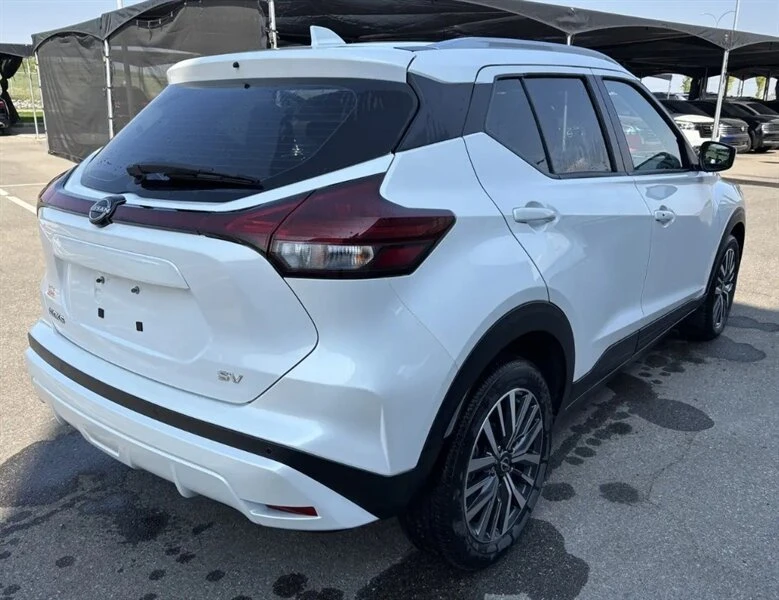 2024 Nissan Kicks - Image 5 of 17