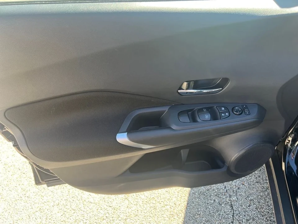 2024 Nissan Kicks - Image 12 of 12
