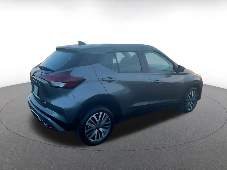 2024 Nissan Kicks - Image 16 of 31