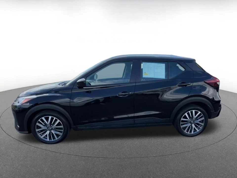 2024 Nissan Kicks - Image 9 of 31