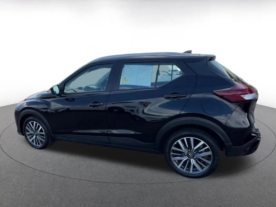 2024 Nissan Kicks - Image 11 of 31