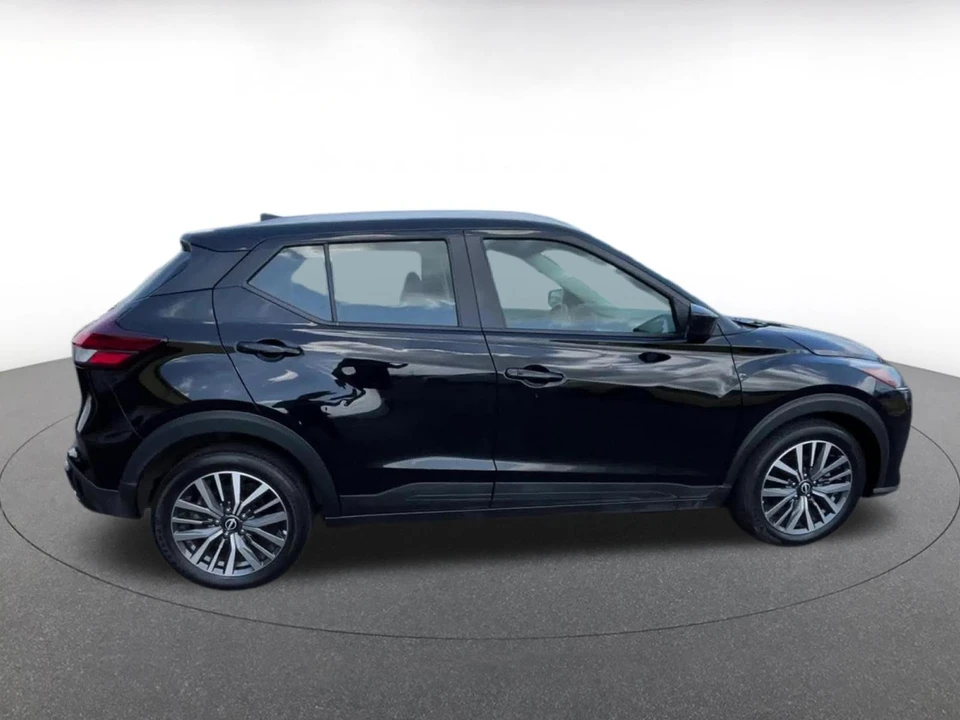 2024 Nissan Kicks - Image 17 of 31