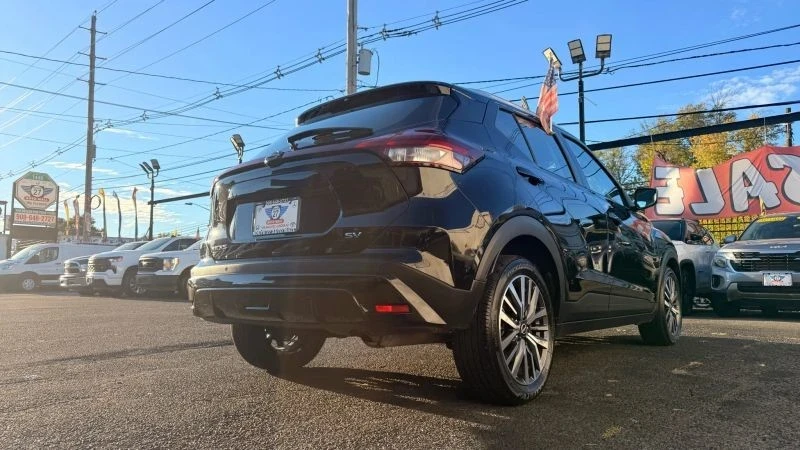 2024 Nissan Kicks - Image 9 of 12