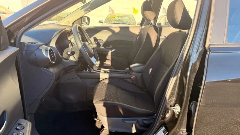 2024 Nissan Kicks - Image 12 of 12
