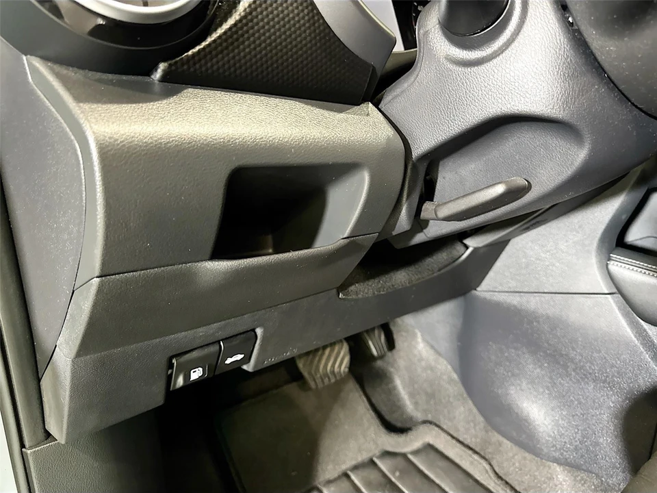 2024 Nissan Kicks - Image 7 of 31