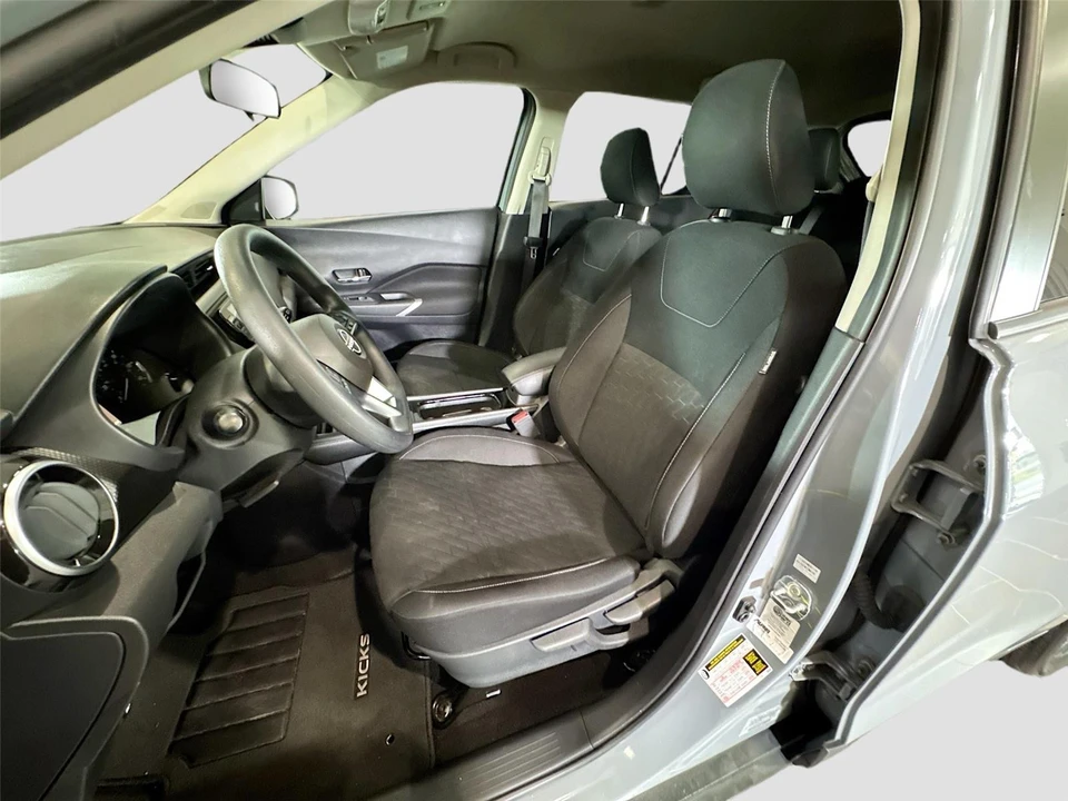 2024 Nissan Kicks - Image 2 of 31