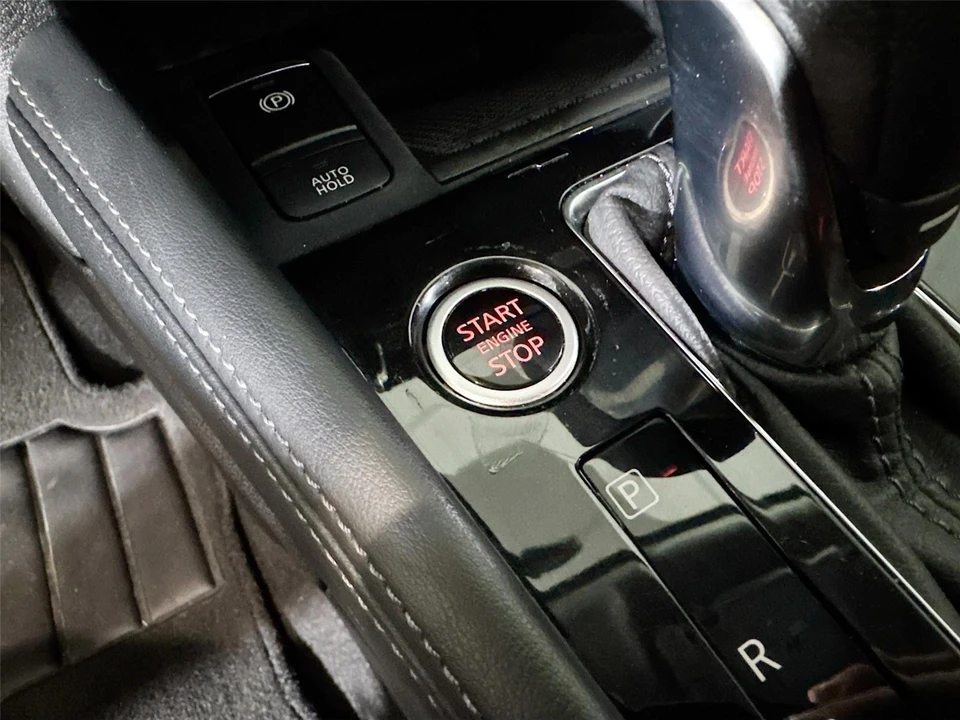 2024 Nissan Kicks - Image 11 of 31