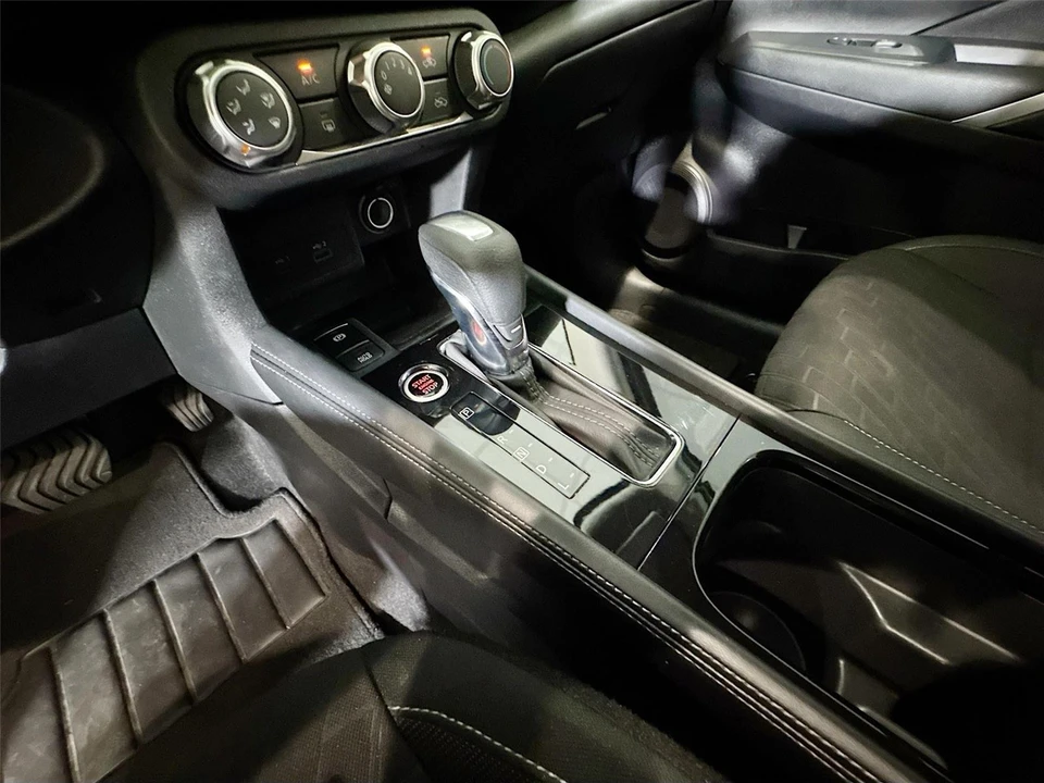 2024 Nissan Kicks - Image 13 of 31