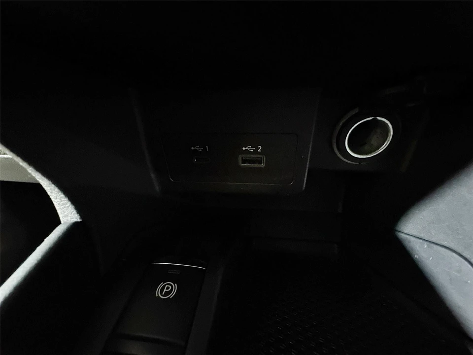 2024 Nissan Kicks - Image 14 of 31