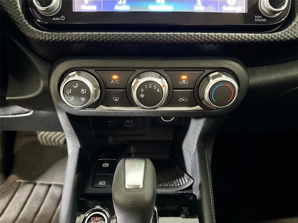 2024 Nissan Kicks - Image 12 of 31