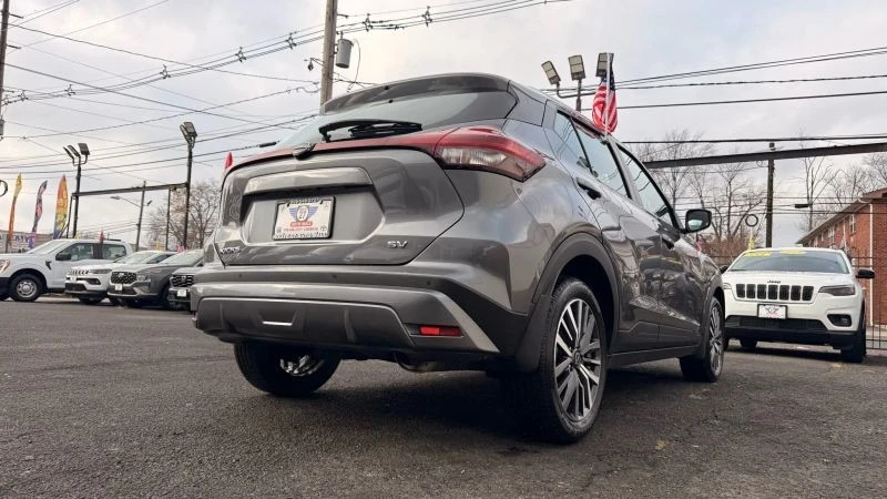 2024 Nissan Kicks - Image 9 of 12
