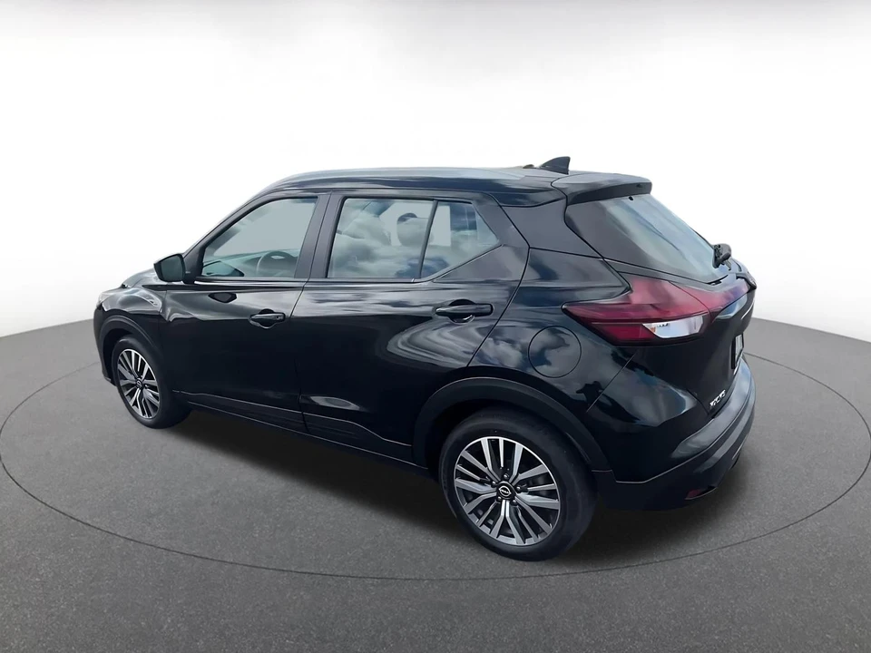 2024 Nissan Kicks - Image 11 of 31