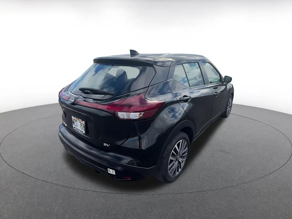 2024 Nissan Kicks - Image 16 of 31