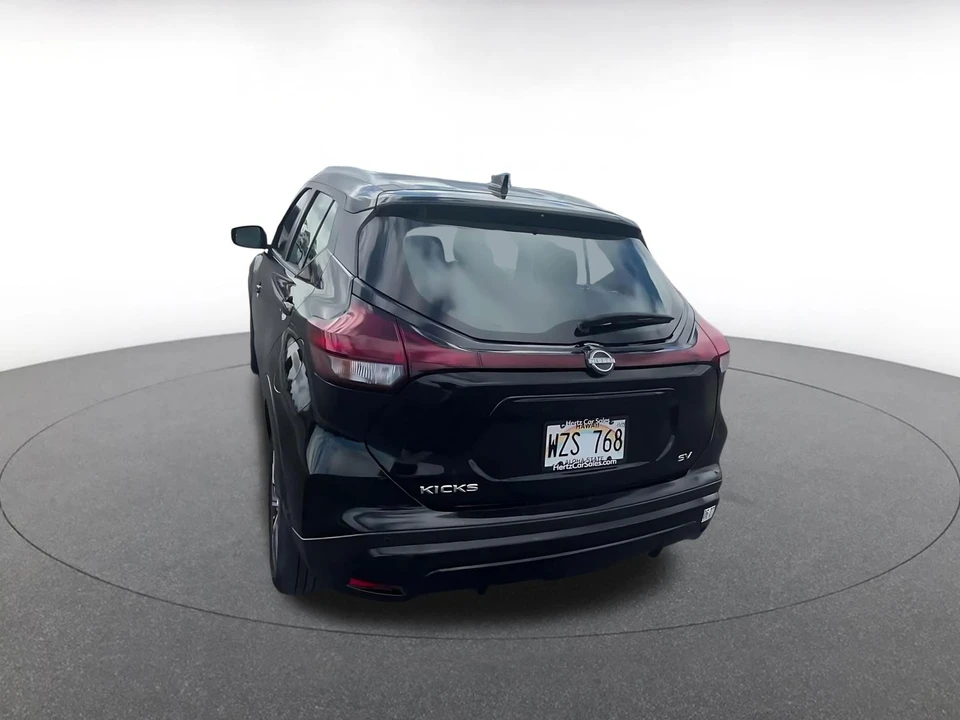 2024 Nissan Kicks - Image 12 of 31