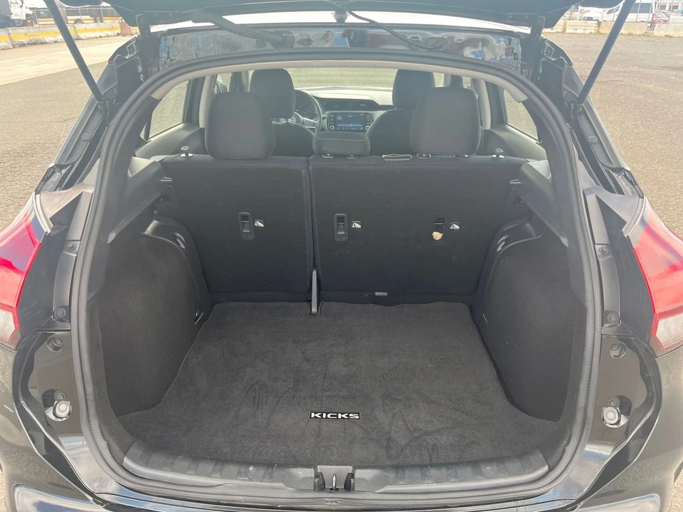 2024 Nissan Kicks - Image 27 of 31