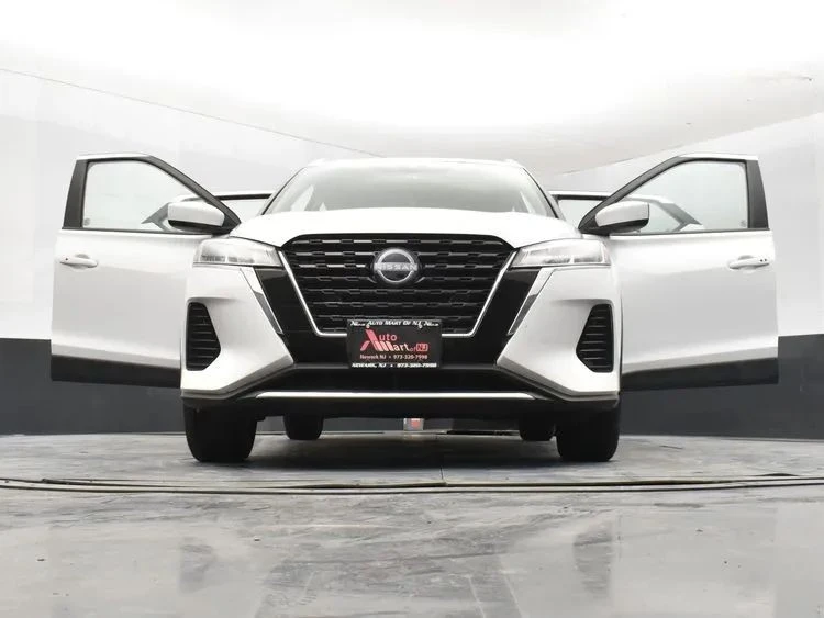 2024 Nissan Kicks - Image 11 of 12