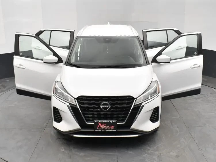 2024 Nissan Kicks - Image 10 of 12
