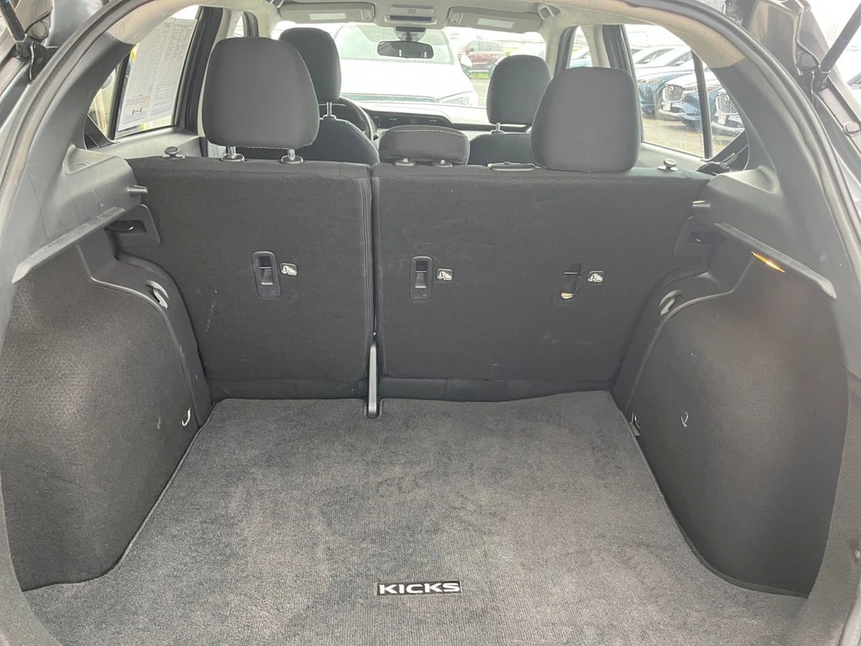 2024 Nissan Kicks - Image 25 of 31