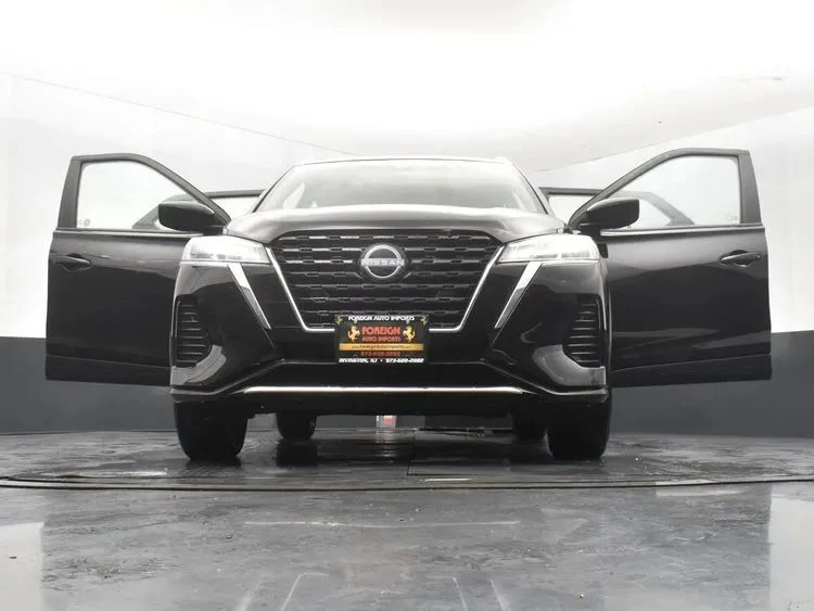 2024 Nissan Kicks - Image 11 of 12