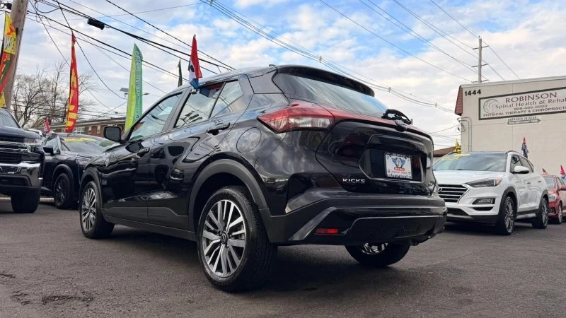 2024 Nissan Kicks - Image 7 of 12