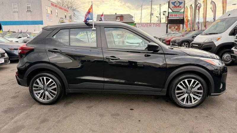 2024 Nissan Kicks - Image 10 of 12