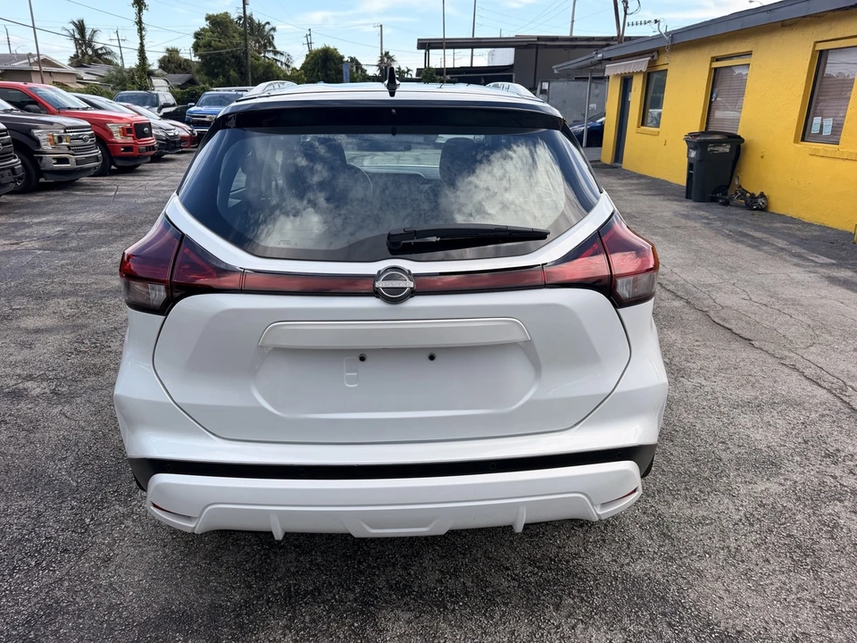 2024 Nissan Kicks - Image 10 of 21