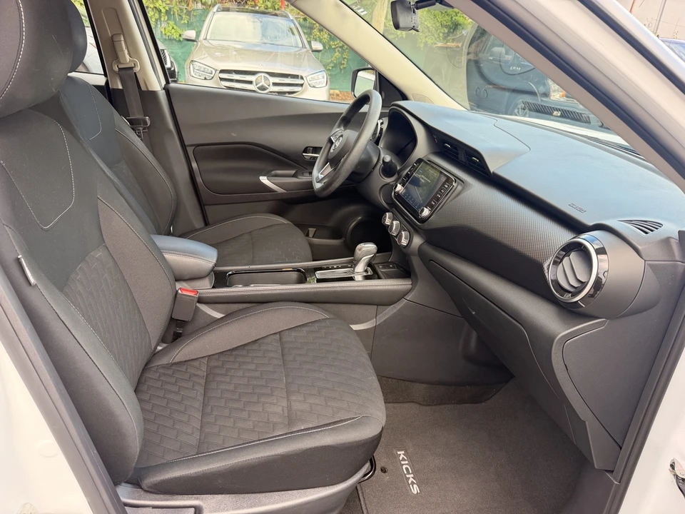 2024 Nissan Kicks - Image 15 of 21