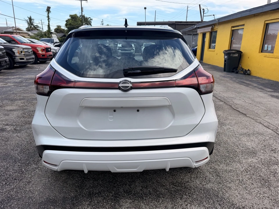 2024 Nissan Kicks - Image 11 of 21