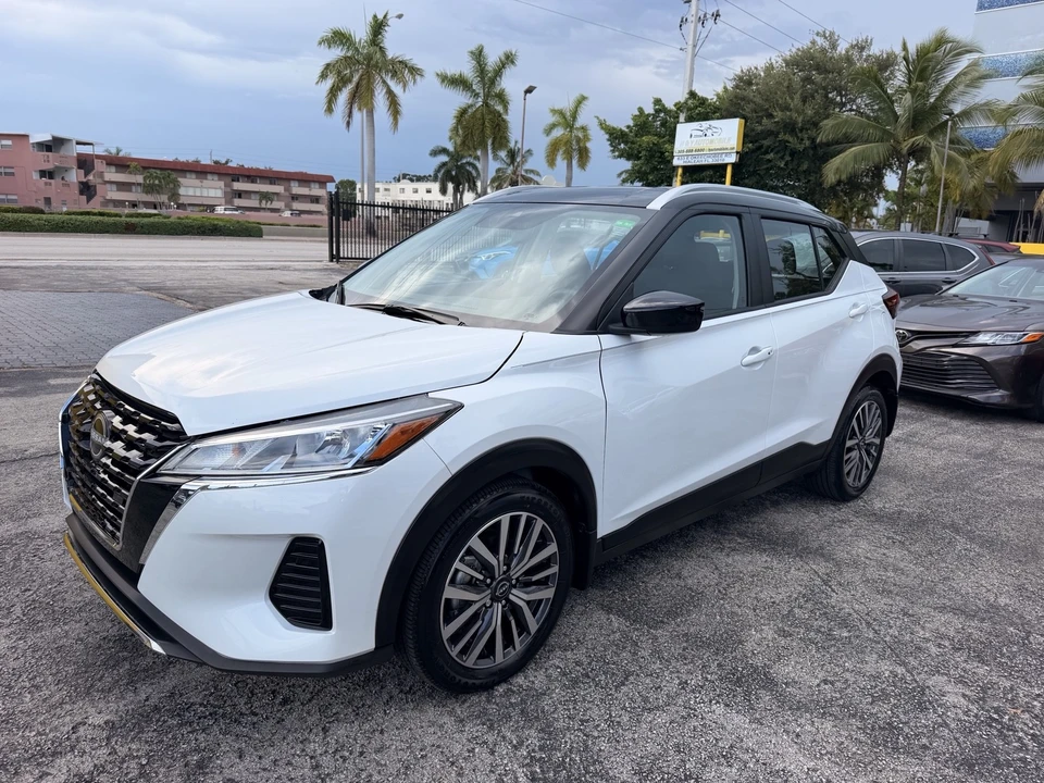 2024 Nissan Kicks - Image 2 of 21