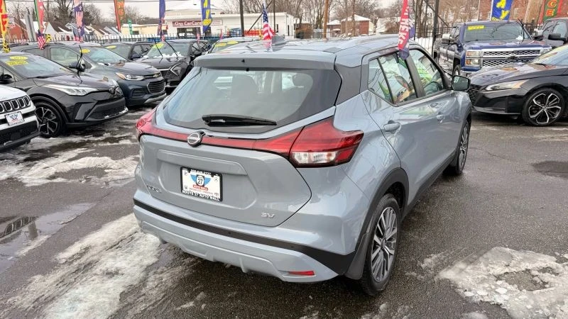 2024 Nissan Kicks - Image 5 of 12