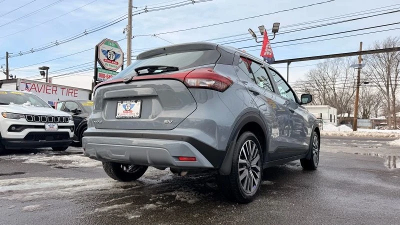 2024 Nissan Kicks - Image 8 of 12