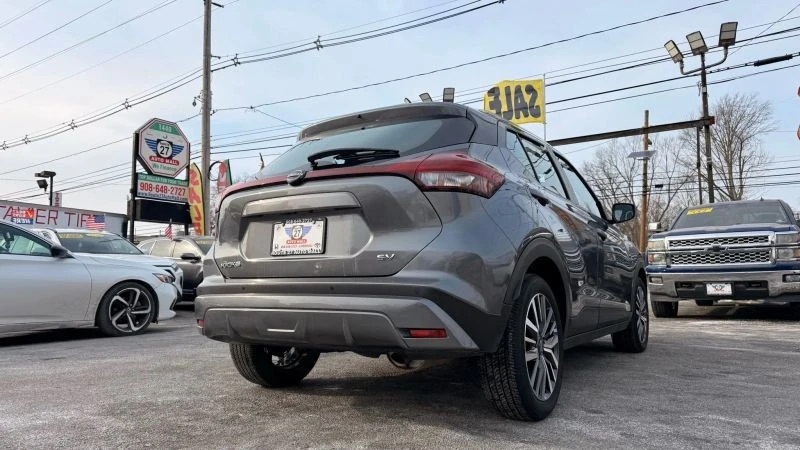 2024 Nissan Kicks - Image 8 of 12