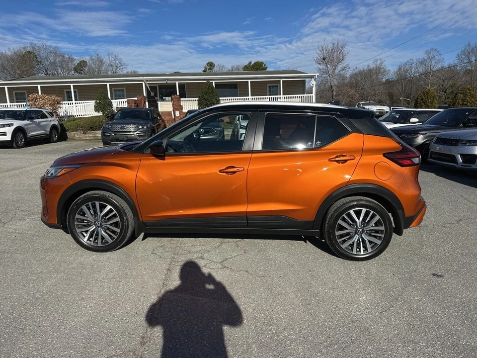 2024 Nissan Kicks - Image 2 of 12