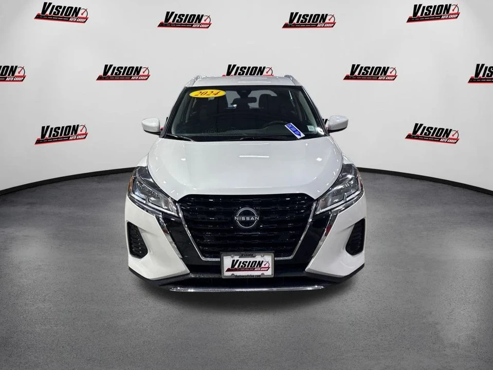2024 Nissan Kicks - Image 2 of 12