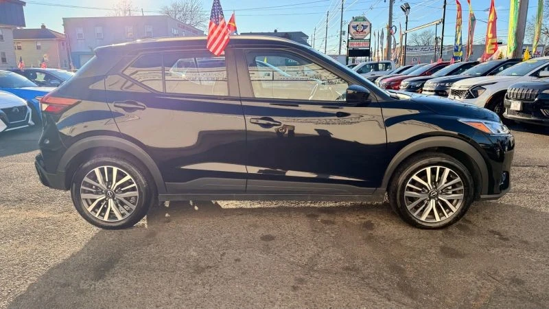 2024 Nissan Kicks - Image 11 of 12