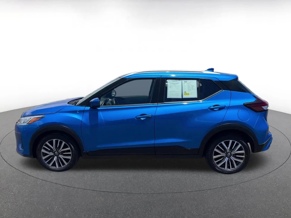 2024 Nissan Kicks - Image 11 of 31