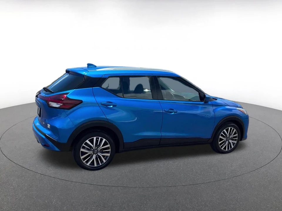 2024 Nissan Kicks - Image 16 of 31