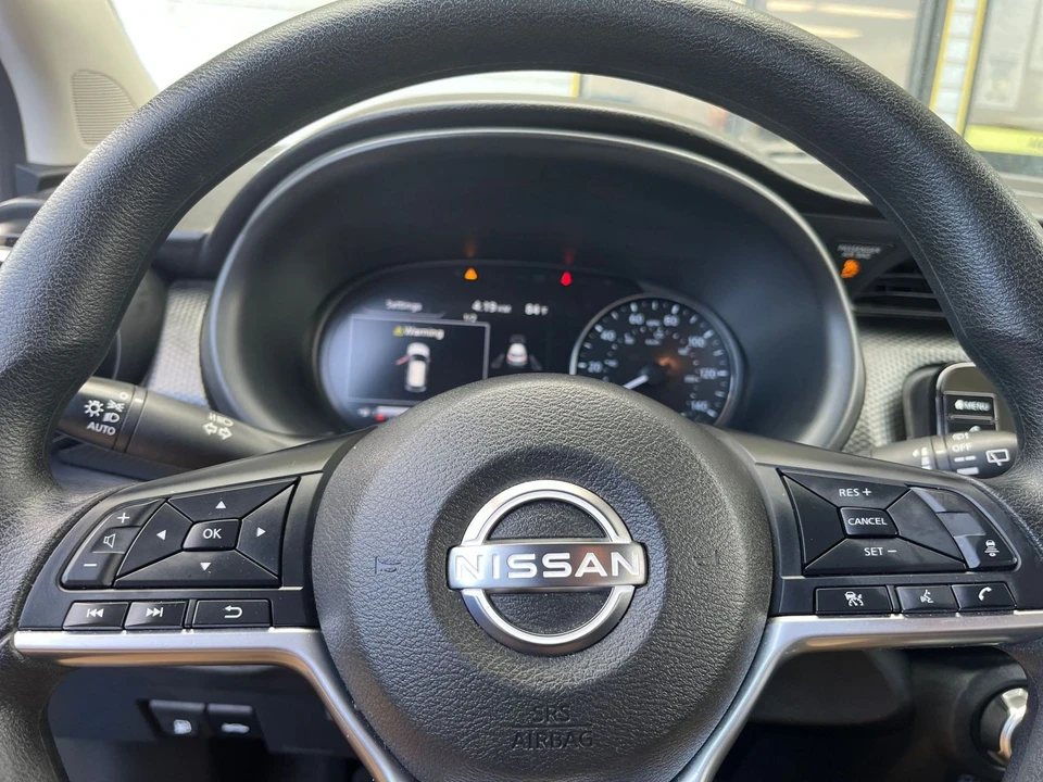 2024 Nissan Kicks - Image 25 of 31