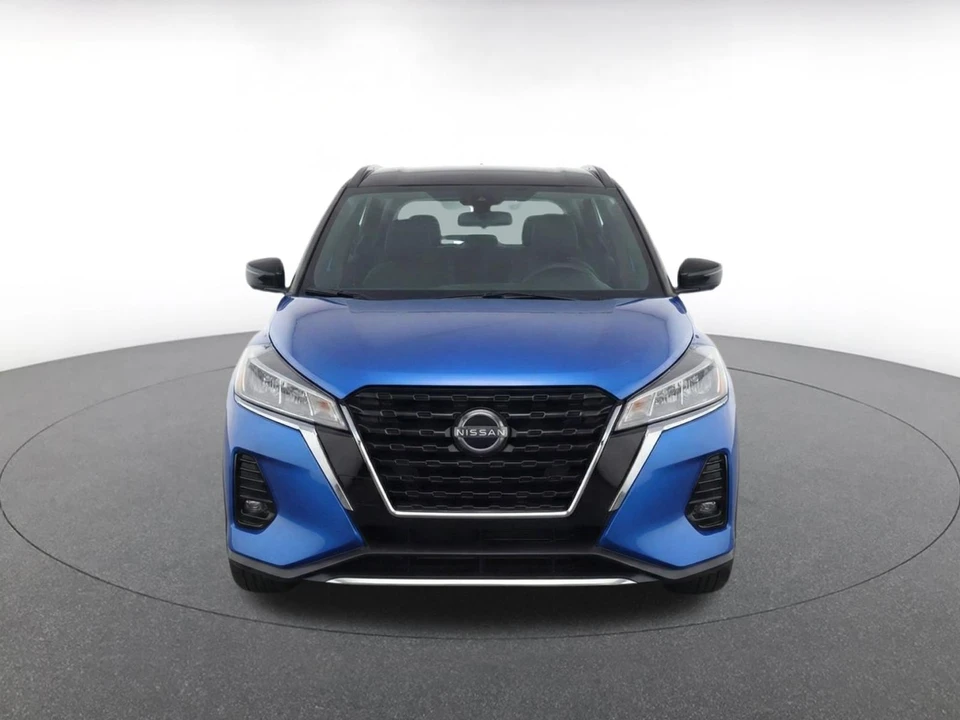 2024 Nissan Kicks - Image 2 of 18