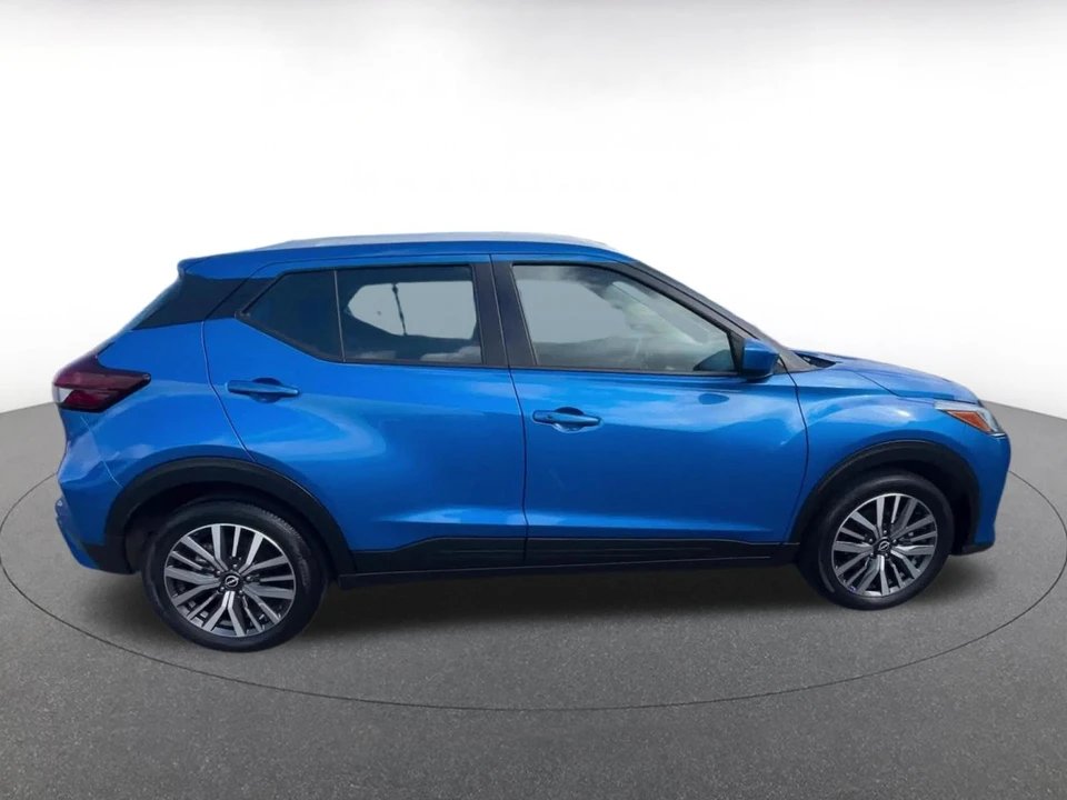 2024 Nissan Kicks - Image 15 of 31