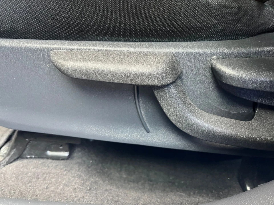 2024 Nissan Kicks - Image 20 of 31