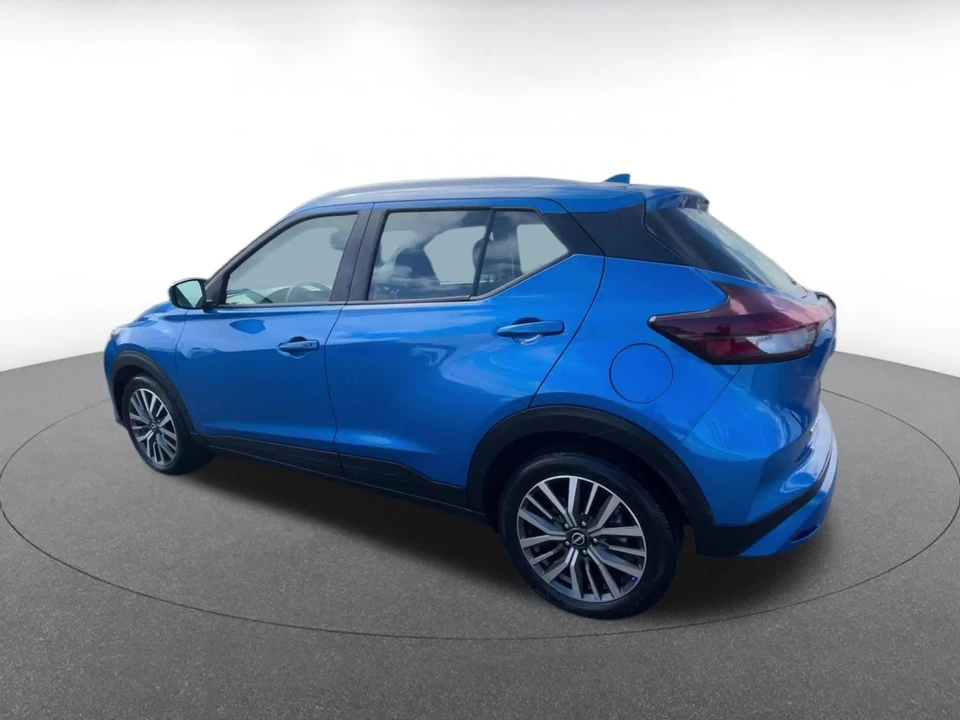 2024 Nissan Kicks - Image 9 of 31